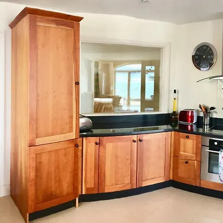 Puffin Apartment Knights Town